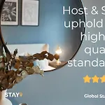 Host & - View Apartment *