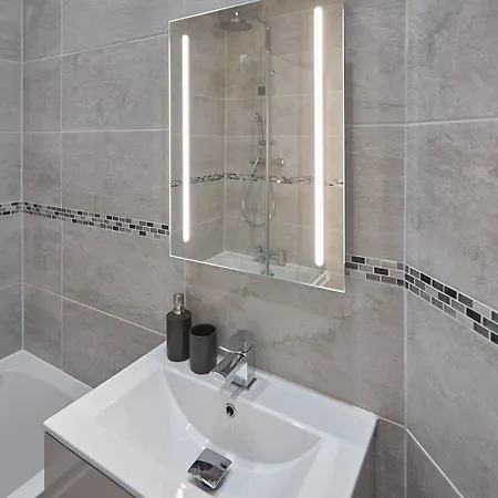 Host & - View Apartment