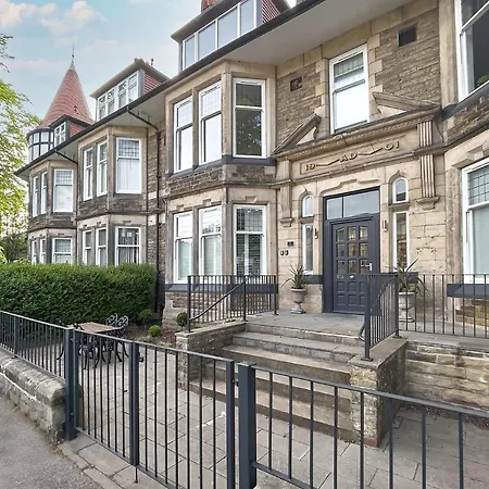 Host & - View Apartment *